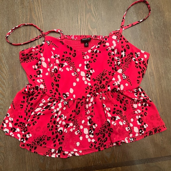 Torrid Red and White Ruffled Camisole Top A028 - Picture 3 of 4